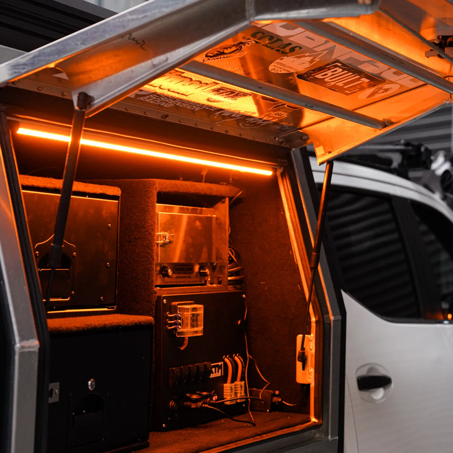 HARDKORR 100cm (1m) Tri-Colour LED Light Bar Kit with Diffuser