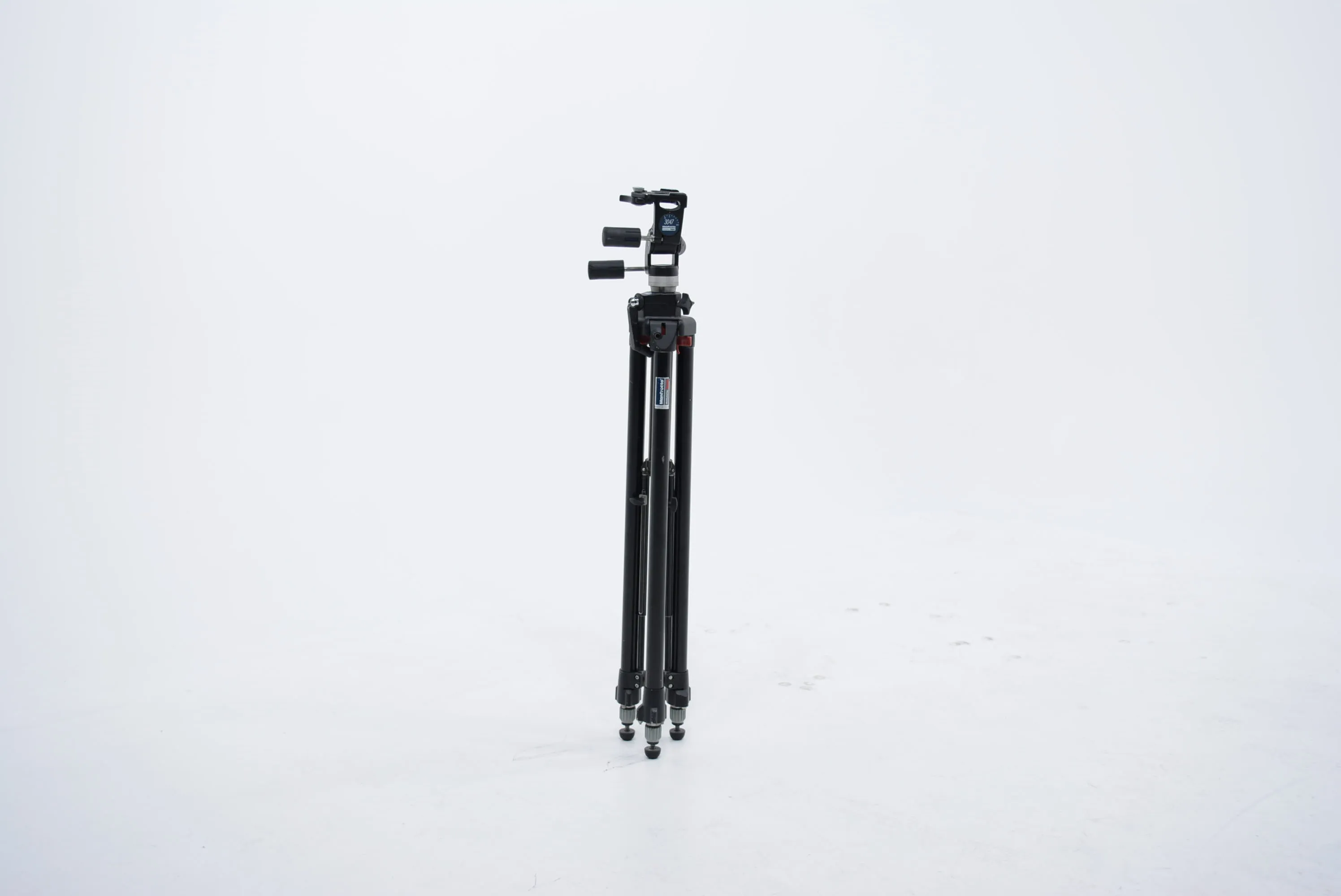 Manfrotto 3251/LA23 3251Video Tripoid w/3047 Video Head, Used