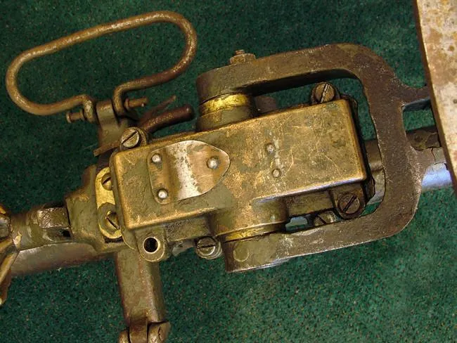 MG 08 Maxim Ring Mount Tripod