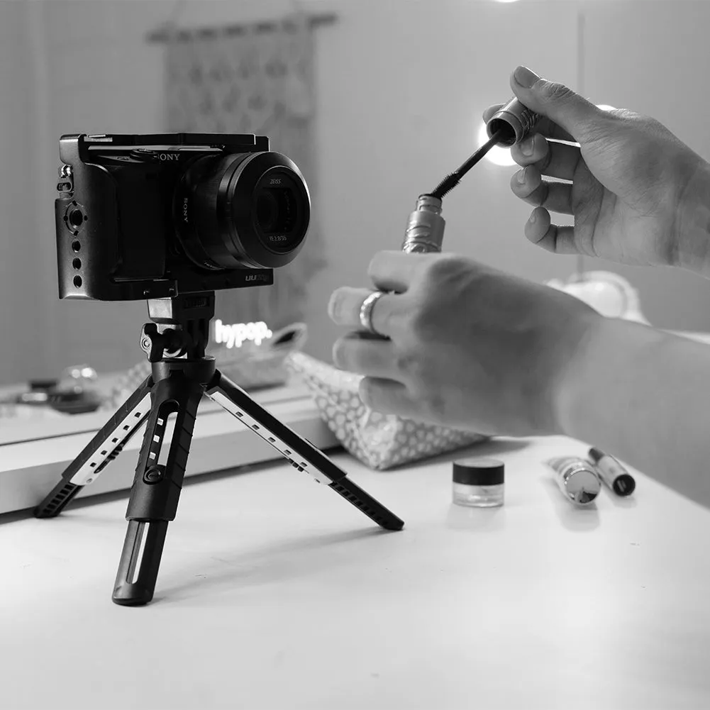 MT-01 Mini Tabletop Desk Tripod Stand for Flash Lighting and Cameras