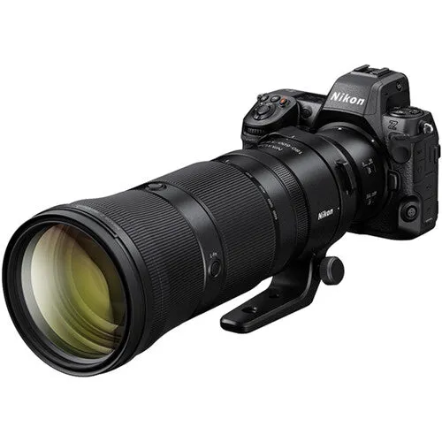Nikon Z 180-600mm f/5.6-6.3 VR Lens   Tripod    LED Light Accessory Bundle