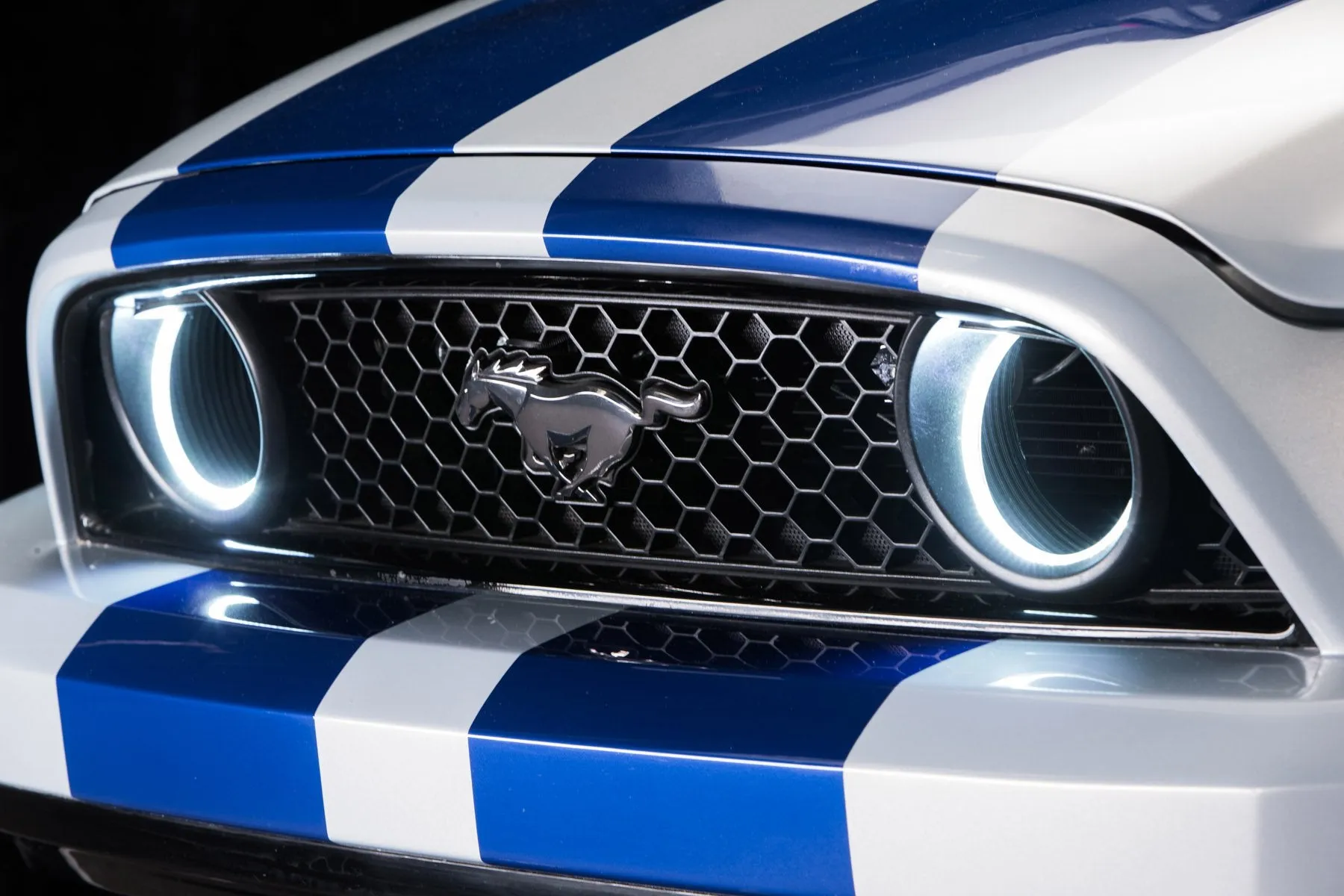 ORACLE Lighting 2013-2014 Ford Mustang Surface Mount Fog Light Halo Kit (Grill Style)