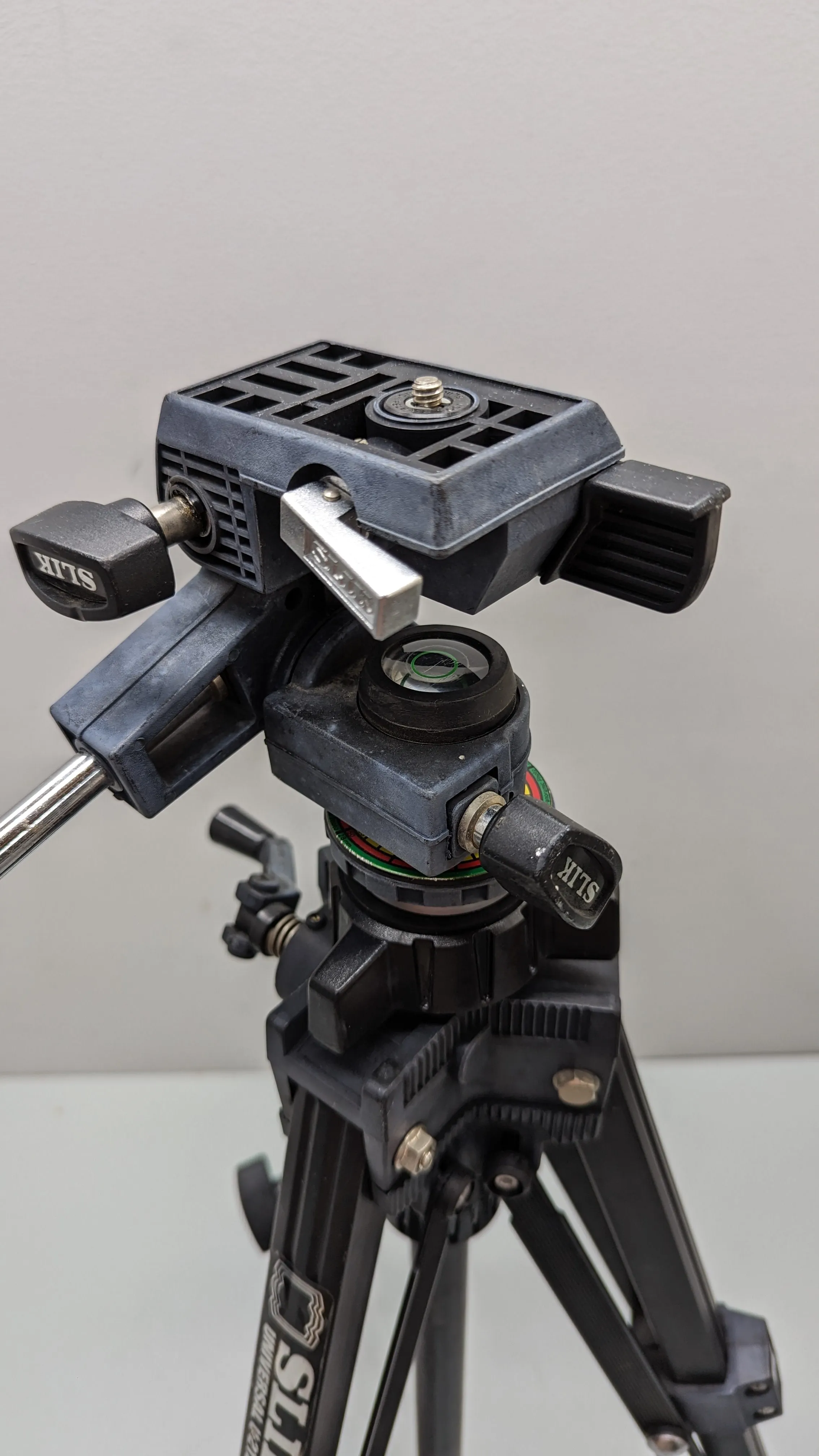 SLIK U212 Deluxe Universal Tripod Professional Black Finish EXCELLENT
